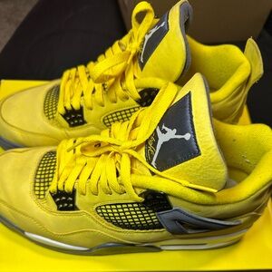 Jordan retro 4 lightings size 12 USED!